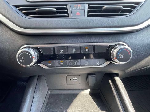 Used 2022 Nissan Altima 2.5 S FWD image 27