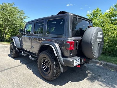 Used 2026 Jeep Wrangler Unlimited Rubicon AWD/4WD image 5