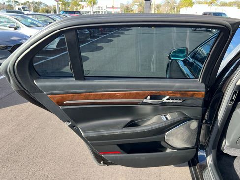 Used 2018 Genesis G90 5.0 Ultimate image 48