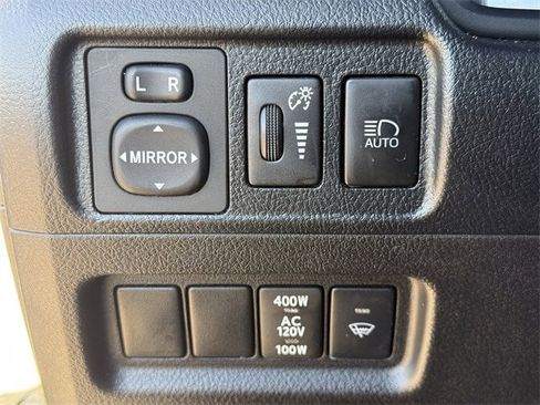 Used 2022 Toyota 4Runner SR5 Premium image 25