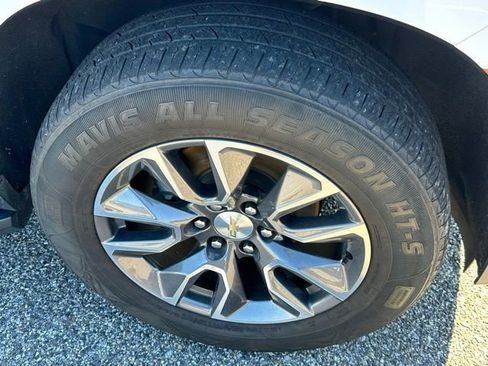 Used 2021 Chevrolet Tahoe LT w/ LT Signature Package image 28