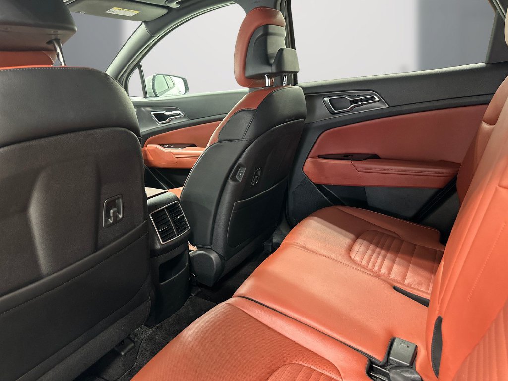 Used 2023 Kia Sportage SX FWD image 15