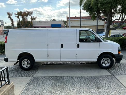 Used 2020 Chevrolet Express 2500 Extended w/ Driver Convenience Package RWD image 4