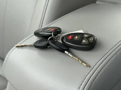 Used 2012 Chevrolet Impala LTZ FWD image 27