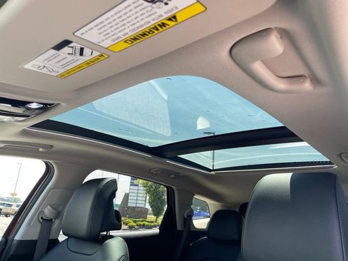 Used 2024 Kia Sportage SX image 25