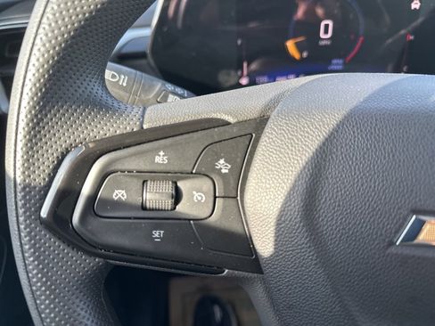 Used 2024 Chevrolet TrailBlazer LS image 26