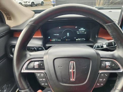 Used 2022 Lincoln Nautilus Reserve image 34