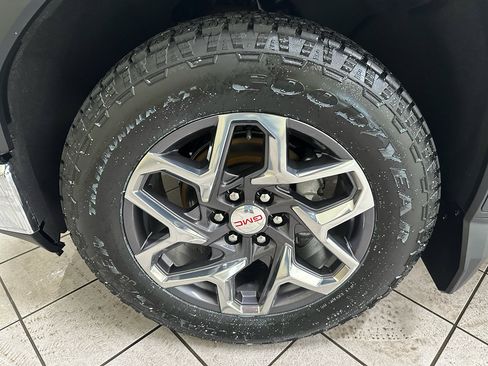 Used 2021 GMC Sierra 1500 SLE w/ X31 Off-Road Package image 20