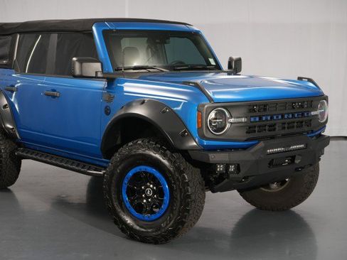 Used 2022 Ford Bronco 4-Door w/ Sasquatch Package AWD/4WD image 11