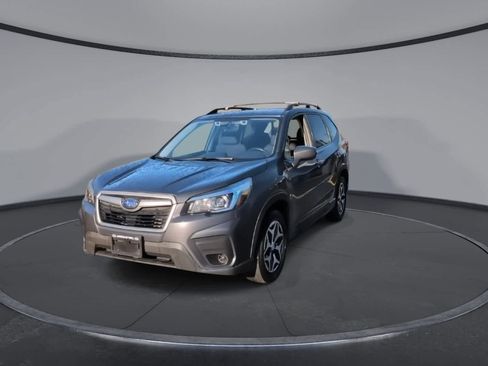 Used 2020 Subaru Forester Premium image 3