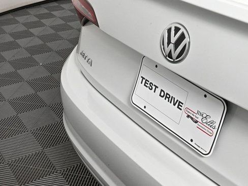 Used 2021 Volkswagen Jetta SE image 33
