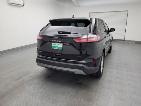Used 2023 Ford Edge SEL image 7
