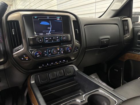 Used 2017 Chevrolet Silverado 2500 High Country w/ Duramax Plus Package image 22