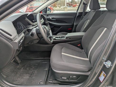 Used 2022 Hyundai Sonata SEL w/ Winter Weather Package image 13
