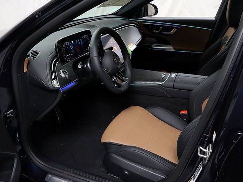 New 2026 Mercedes-Benz E 53 AMG e 4MATIC Sedan image 13