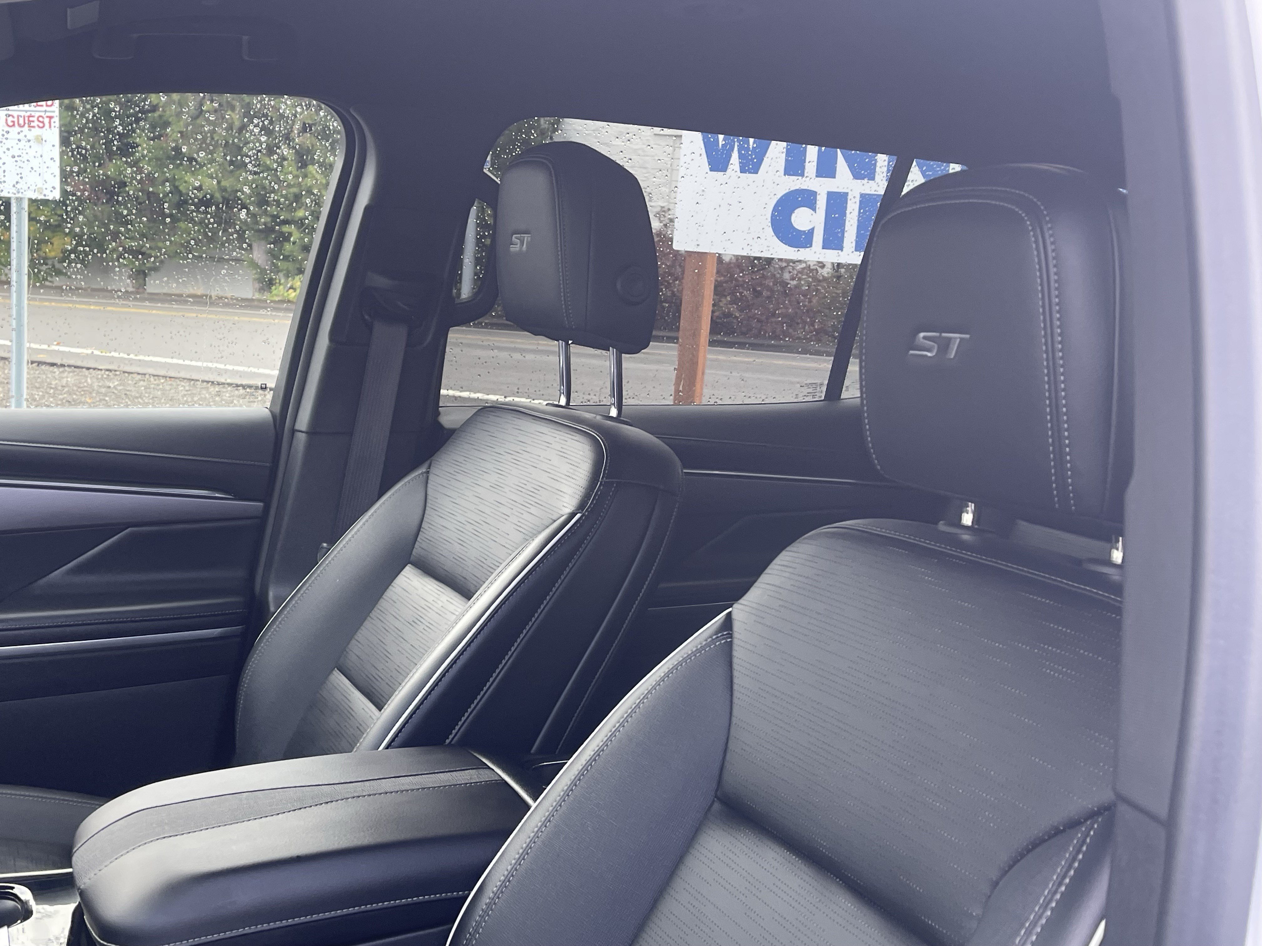 Used 2026 Buick Enclave Sport Touring AWD/4WD image 21