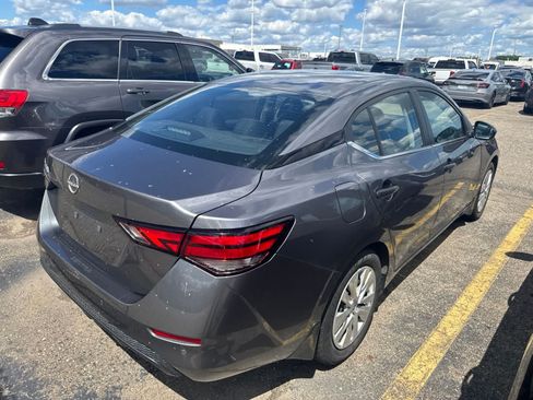 Used 2025 Nissan Sentra S FWD image 12