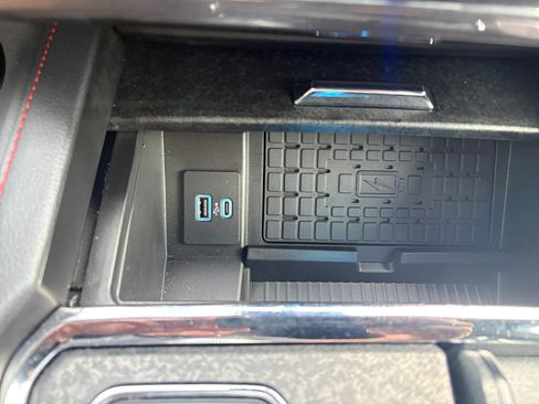 Used 2023 Ford Expedition Limited RWD image 19