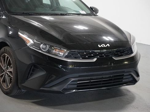 Used 2023 Kia Forte LXS FWD image 4