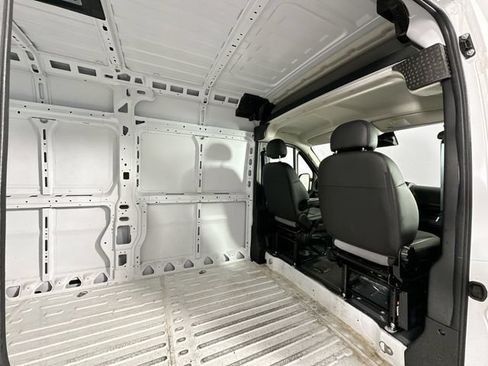 Used 2026 RAM ProMaster 2500 w/ Convenience Group FWD image 25