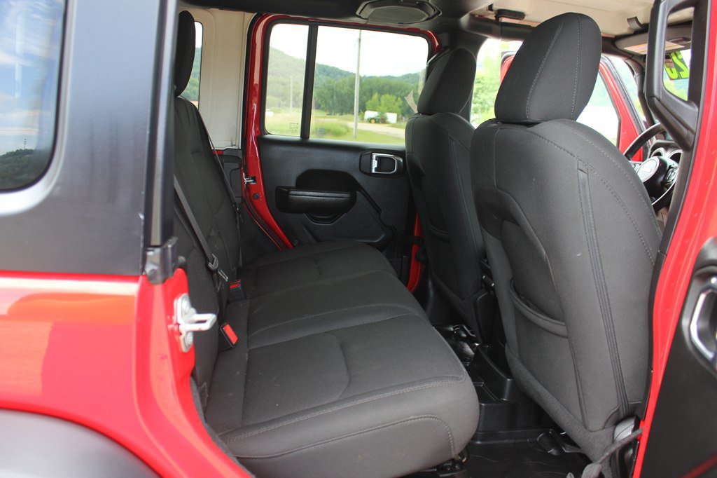 Used 2023 Jeep Wrangler Unlimited w/ Cold Weather Group AWD/4WD image 33