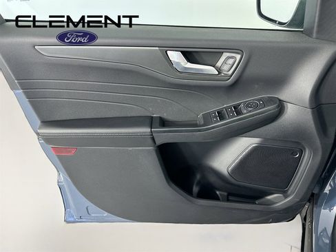 New 2025 Ford Escape SE image 25