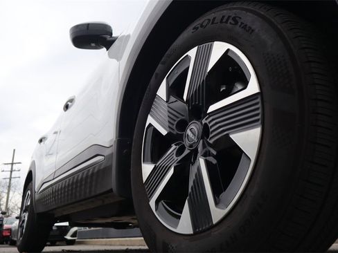 Certified 2025 Nissan Kicks SV image 10