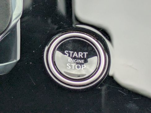 Certified 2024 Land Rover Range Rover Sport SE image 16