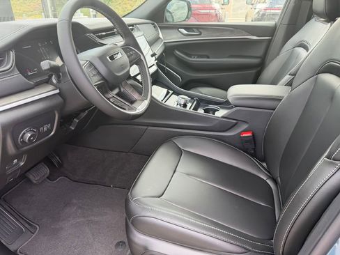 New 2026 Jeep Grand Cherokee Limited AWD/4WD image 12