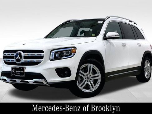 Used 2022 Mercedes-Benz GLB 250 4MATIC image 3