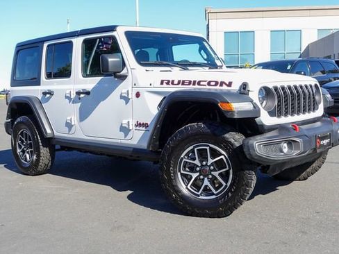 Used 2024 Jeep Wrangler Unlimited Rubicon image 5