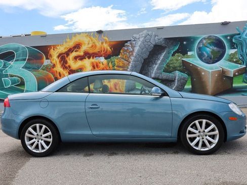Used 2008 Volkswagen Eos 2.0T FWD image 15