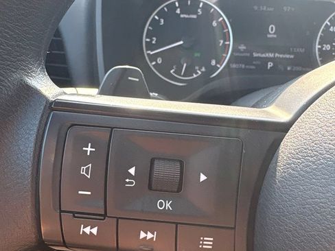 Used 2024 Nissan Rogue S AWD/4WD image 19