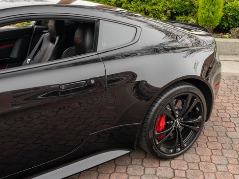 Used 2015 Aston Martin V12 Vantage S image 40