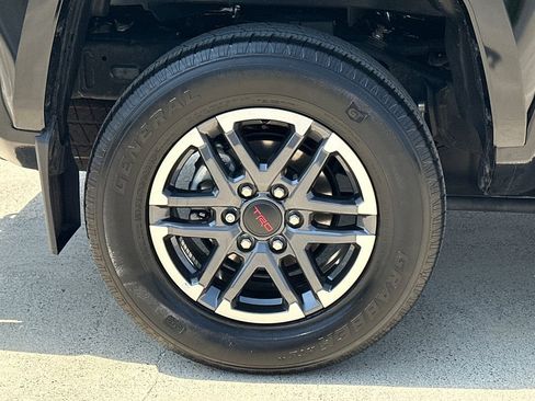 Used 2024 Toyota Tacoma TRD Sport w/ TRD Sport Premium Package AWD/4WD image 9