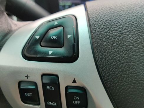 Used 2015 Ford Explorer Limited image 29