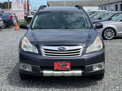 Used 2011 Subaru Outback 2.5i Limited w/ PWR Moonroof Pkg AWD/4WD image 2