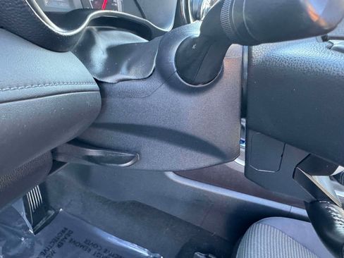 Used 2022 Toyota Highlander LE image 24