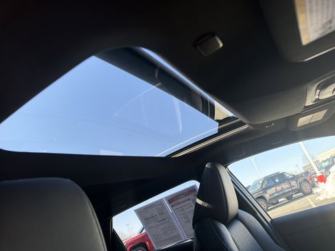 Used 2024 Toyota bZ4X AWD image 29