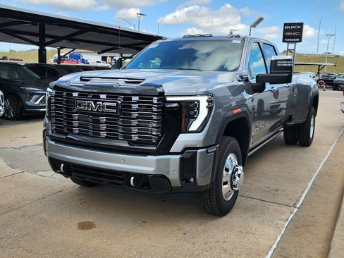 New 2026 GMC Sierra 3500 Denali Ultimate AWD/4WD image 7