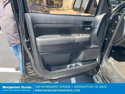 Used 2010 Toyota Tundra 2WD Double Cab w/ SR5 Pkg image 4