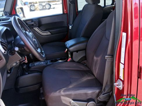 Used 2013 Jeep Wrangler Unlimited Sport image 10