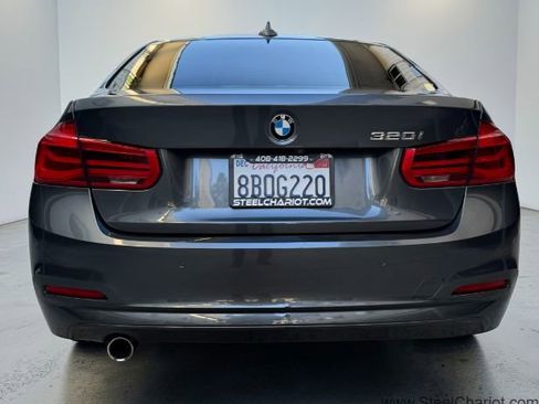 Used 2018 BMW 320i Sedan image 5