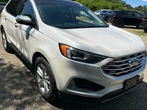 Used 2019 Ford Edge SEL w/ Equipment Group 201A AWD/4WD image 2