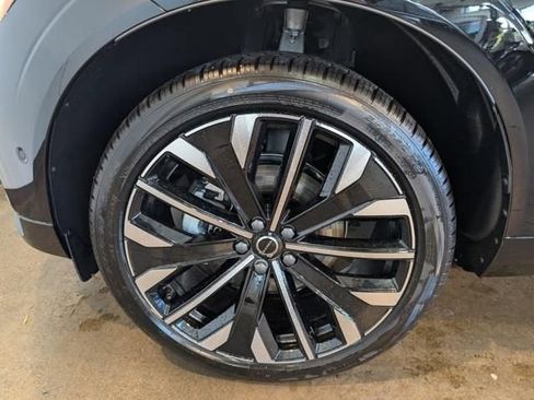 New 2026 Volvo XC60 B5 Ultra w/ Protection Package Premier AWD/4WD image 7