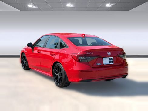 Used 2024 Honda Civic Sport image 3