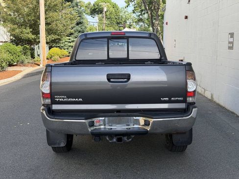 Used 2011 Toyota Tacoma 4x4 Double Cab w/ SR5 Pkg #2 image 5