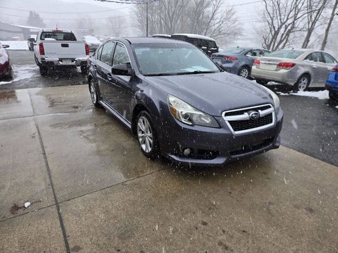 Used 2014 Subaru Legacy 2.5i w/ Alloy Wheel Package image 2