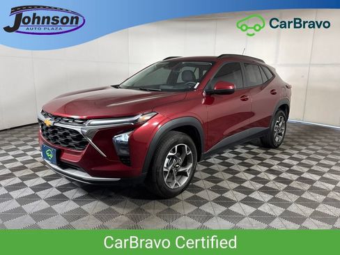 Certified 2024 Chevrolet Trax LT w/ Driver Confidence Package FWD image 1