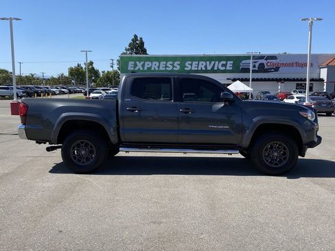 Certified 2018 Toyota Tacoma SR5 RWD image 43
